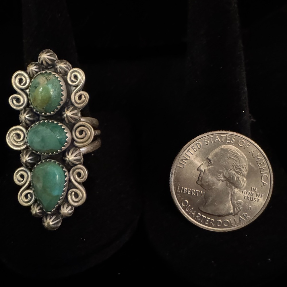 Genuine Mojave Turquoise‎ Sterling Silver native style Statement Ring - Picture 3 of 9